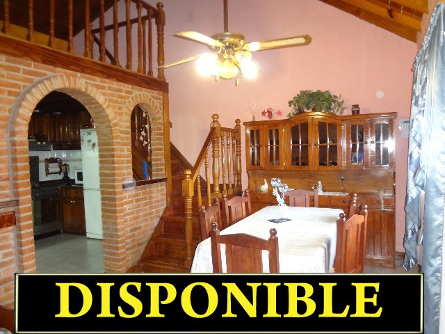 COQUETO CHALET EN BARRIO ESTABLE