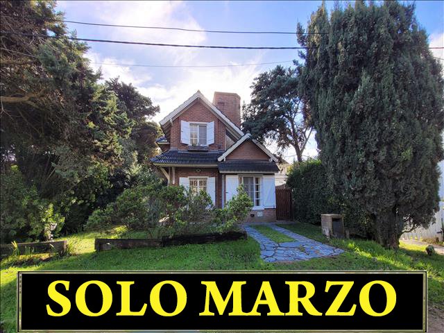 HERMOSO CHALET A 50 M DEL MAR Y DEL CENTRO